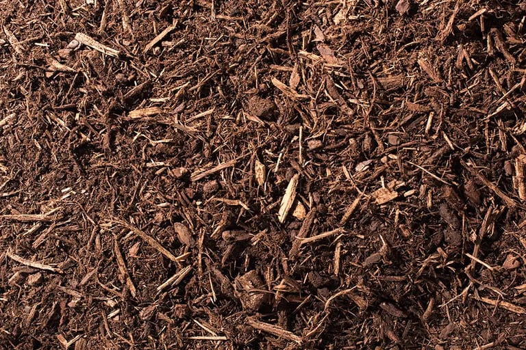 Triple shredded hardwood mulch